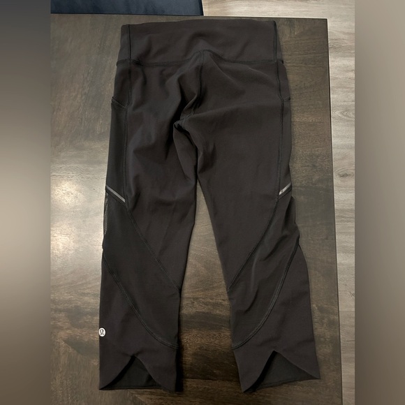 Lululemon Home Stretch Crop 19” Size 4 - Picture 9 of 10